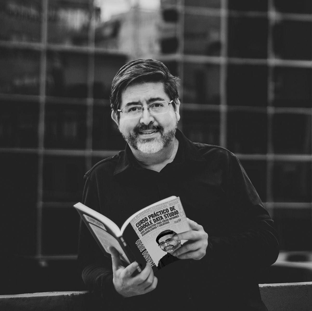 “Las páginas tienen utilidad sólo cuando les das la vuelta y está detrás la vida que empuja y desordena todas las hojas del libro".

Cita: El libro El Caballero Inexistente - Ítalo Calvino

Foto @anitamanezphoto
#LibroDataStudio <a href="/Anaya_Multimed/">Anaya Multimedia</a>
   
instagram.com/p/Ca50TKkDOeE/