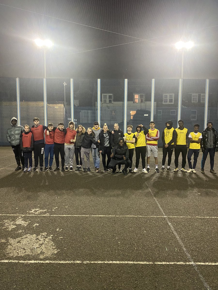 yostreetzone's tweet photo. Street football family 💙 #margate #cliftonville #madebysport https://t.co/vFNoj9F6ug