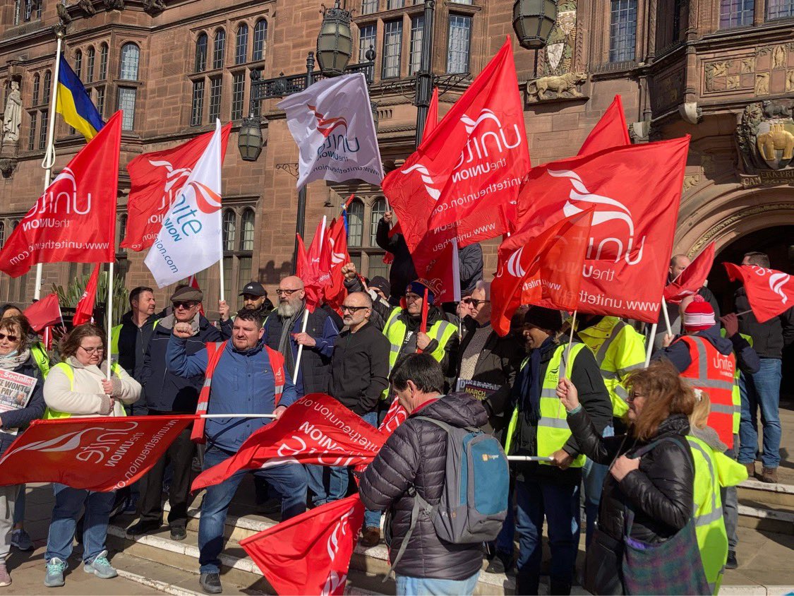 justice4refuse's tweet photo. Coventry council have suspended one of the reps. Not only are they content trying to pay below the rate for the job, now they’re trying to terrify people.

Today they went down to the council offices demanding a meeting with a leader of the council. They refused. https://t.co/V36KwtB6pT