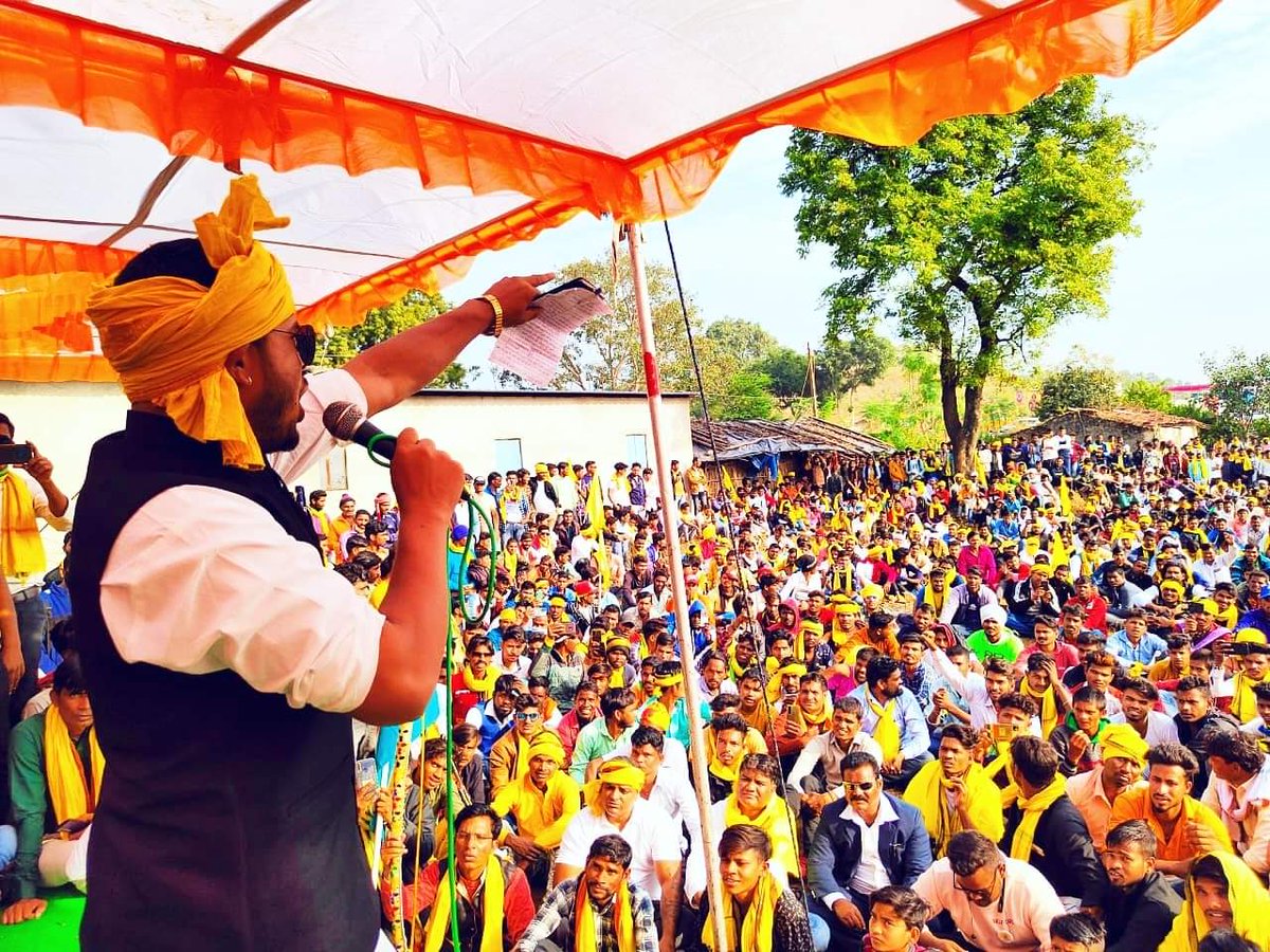 anandrai177's tweet photo. GSU leader  @Devravengond  today got anticipatory bail in #Bhimpur Betul Protest thx to Adv Titu pandey ji, president Bar asso betul  @CMMadhyaPradesh @DGP_MP @BattiMonika @VTankha @digvijaya_28 @OfficeOfKNath @KannojMahendra @DainikBhaskar @PTI_News @ANI @manojshah_uikey https://t.co/laBpkaHAJN