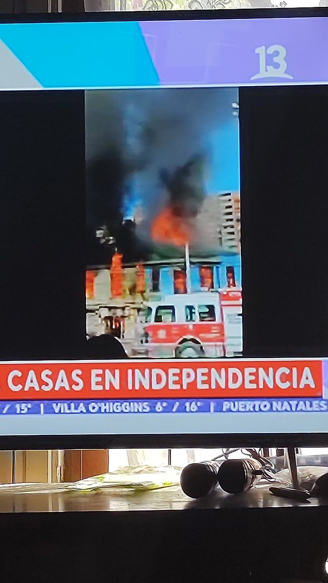 Mybubita's tweet image. Tremendo incendio en el barrio de las telas en independencia...me imagino que quieren construir más edificio de departamentos