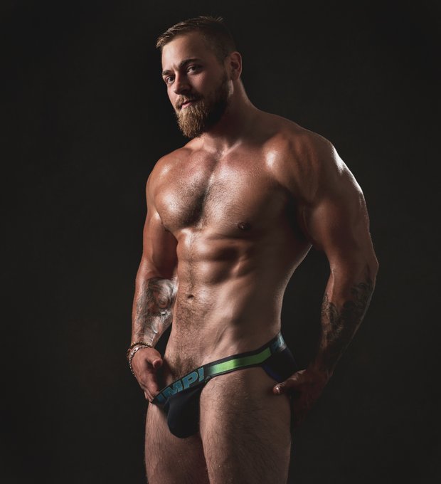 Just Can't Get Enough - @AtlasEater by @PaulJamnicky 
https://t.co/GiK6hulLCm
.
@hotfitmenonly @SpectacularBody