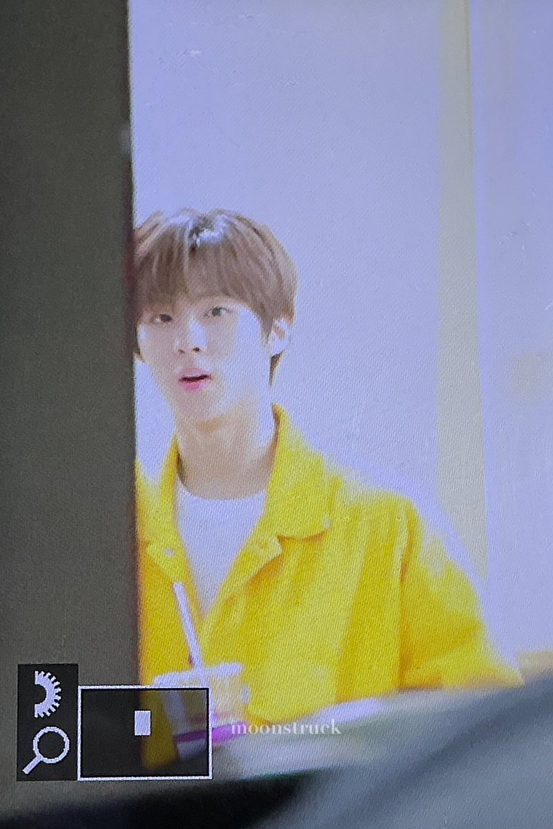 moonstruck1027's tweet photo. 220310

😲

#김우석 #KIMWOOSEOK https://t.co/K84xwnD7fy