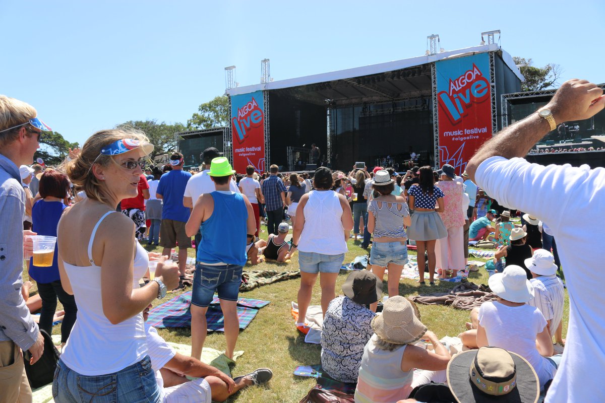 AlgoaFM's tweet photo. It's #ThrowbackThursday and we're looking back at the first-ever #Algoa LIVE concert, with 7 hours of music featuring 7 acts from across the country! Over 5000 people from Algoa country came to celebrate the first Algoa Live concert. 

#AlgoaFM #tbt https://t.co/e1hGmWMKOh