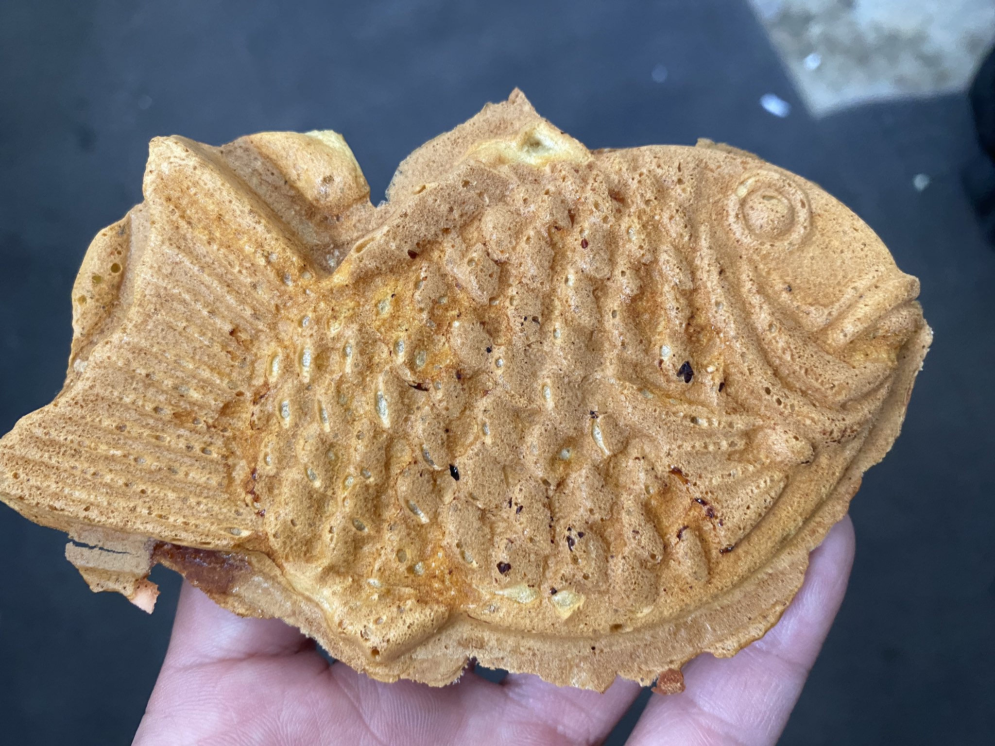 手洗いうがいとウワサの葛飾 亀有駅北口にある たい焼き が買えるお蕎麦屋さん 亀有そば で季節限定の さくらあん を購入 想像以上に美味しいたい焼きに大満足 ウワ葛 たい焼き おやつ 亀有 美味しい T Co F7glg3zwnr Twitter