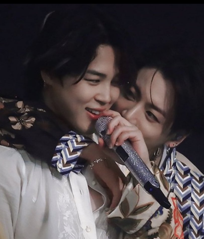 kmgoogiemimi_'s tweet photo. jikook are in love https://t.co/SBonv7MgHf