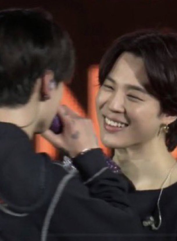 kmgoogiemimi_'s tweet photo. jikook are in love https://t.co/SBonv7MgHf