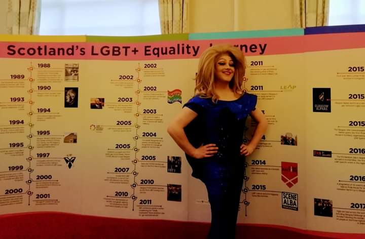 PinkSaltire's tweet photo. #RainbowHeartlands
We had the wonderful @ScarletSkylrRae along to the pop-up hub in Perth today - look out for the fabulous video tour coming soon! https://t.co/PGTO5PDeRF