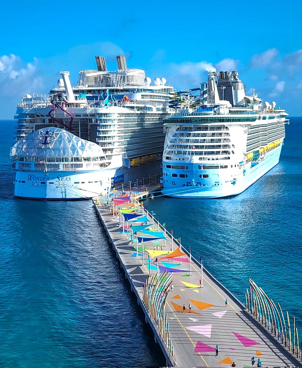 CruiseFever's tweet photo. Wonder of the Seas and Freedom of the Seas in CocoCay today. https://t.co/8GEYx20msa