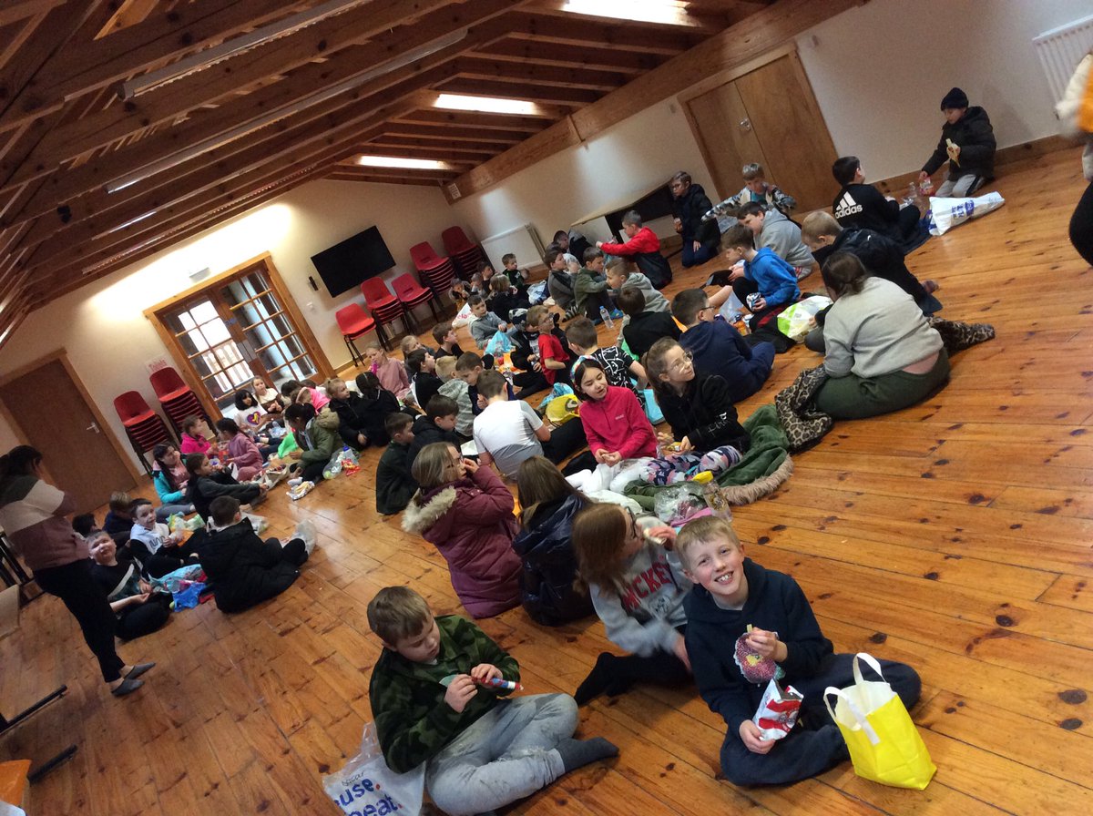 StJosephU's tweet photo. Y3/4 have had an amazing morning at Barnstondale and have just started their afternoon activities 😊 https://t.co/eyOvwgQRSJ