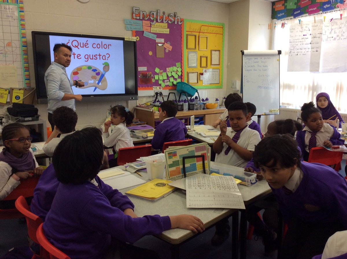 KingsleyLpool's tweet photo. Year 3 have been revisiting their colours this afternoon! ยฟQuรฉ color te gusta? #kingsleyMFL #class3c #class3m https://t.co/Xuek326xFj