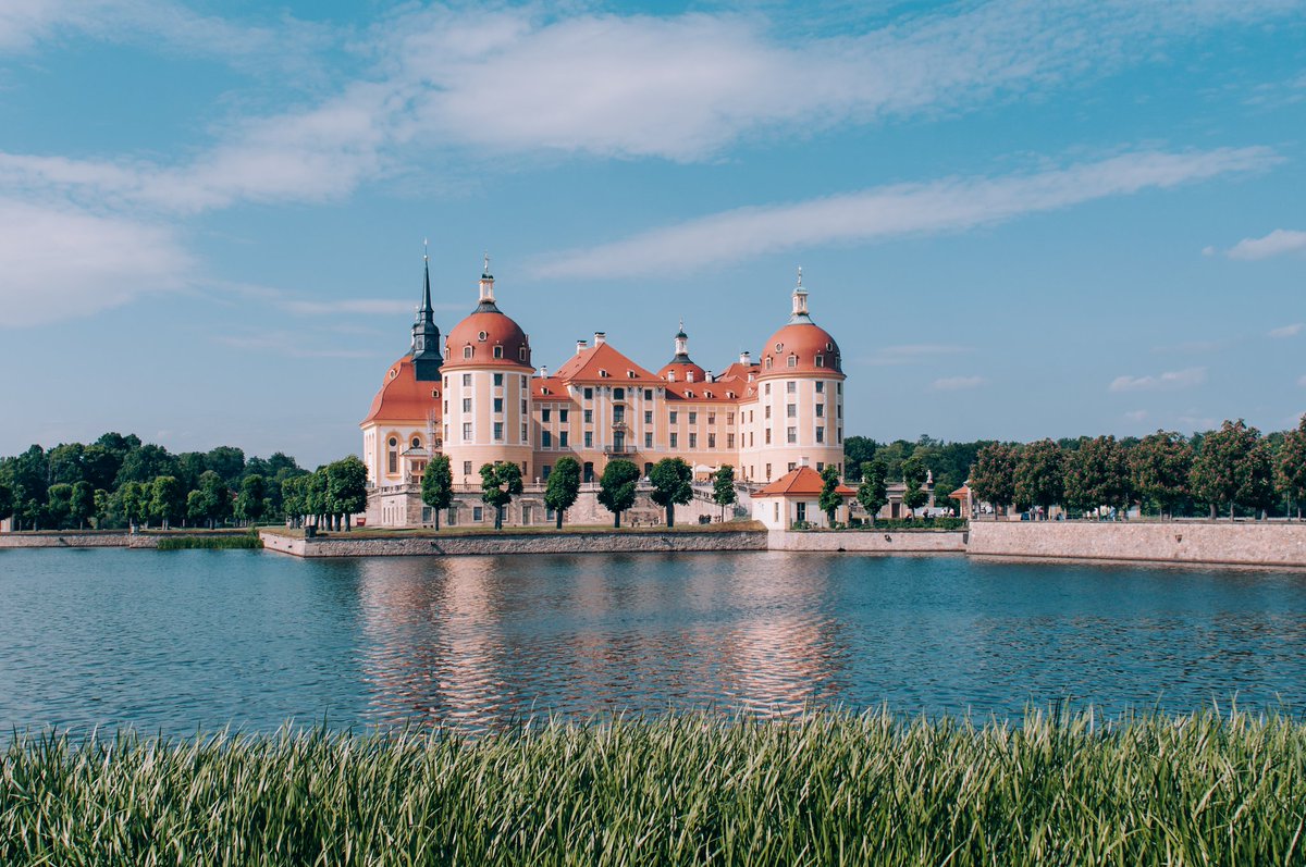 aTolchinPhoto's tweet photo. @manfredteh Moritzburg Castle just outside of Dresden, Germany https://t.co/vPdU7HRSDz