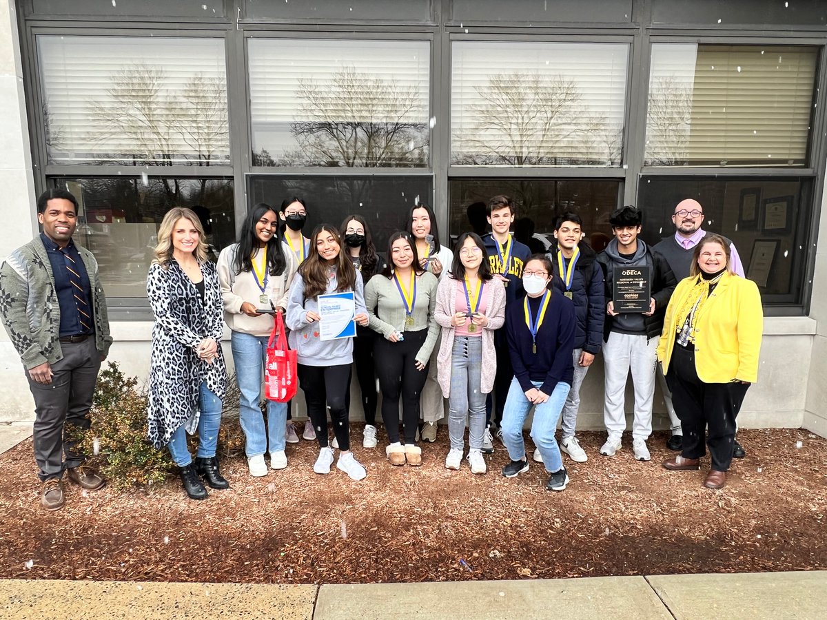 TGouraigeNPS's tweet photo. We are so proud of all our DECA students who competed at States, and those who qualified for the upcoming ICDC competition in Atlanta, Georgia! #goodstuffnvd https://t.co/Qku936J0pu