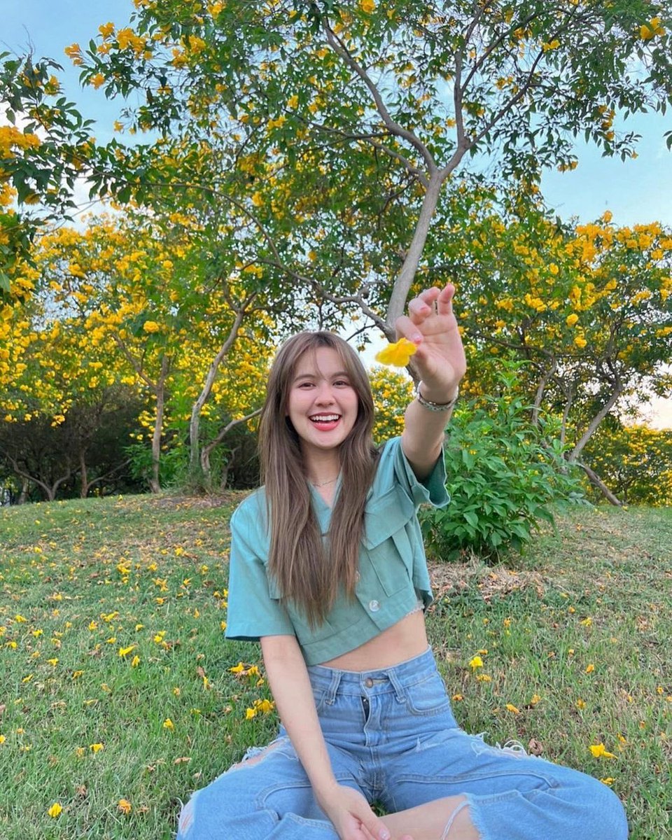 dinotawanz's tweet photo. miyin in garden w/ 🌳🍃💨☀️

( #NamneungBNK48 🤍🧸 ) https://t.co/utLVVX5Whq