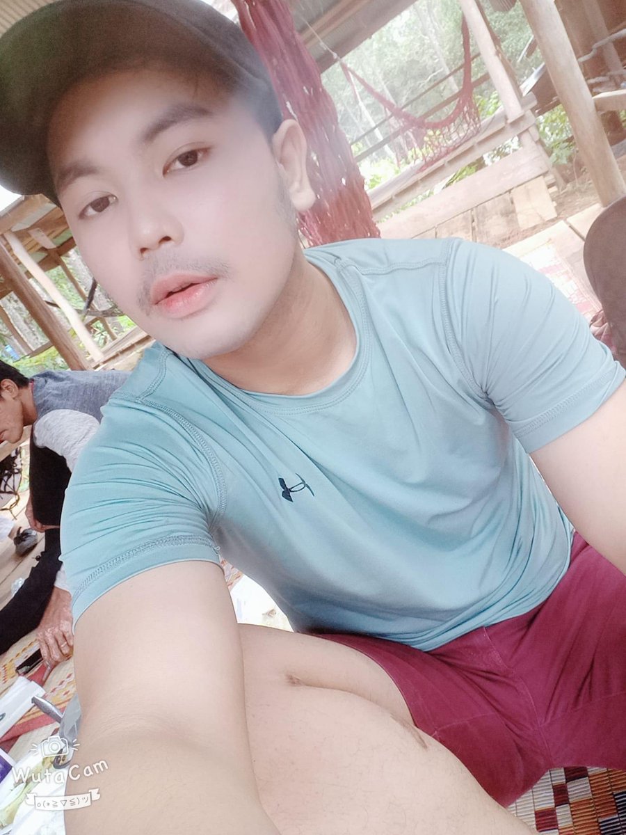 FaceLoan5's tweet photo. នៅទំនេររងចាំមនុស្សស្មោះ https://t.co/QWwPdbeUsl