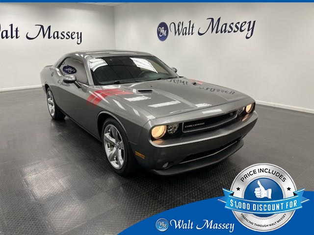 This Pre-Owned 2012 #Dodge Challenger R/T from #WaltMasseyCDJRLucedale is a classic!

Learn more --> ow.ly/Jwc450Ifveg
