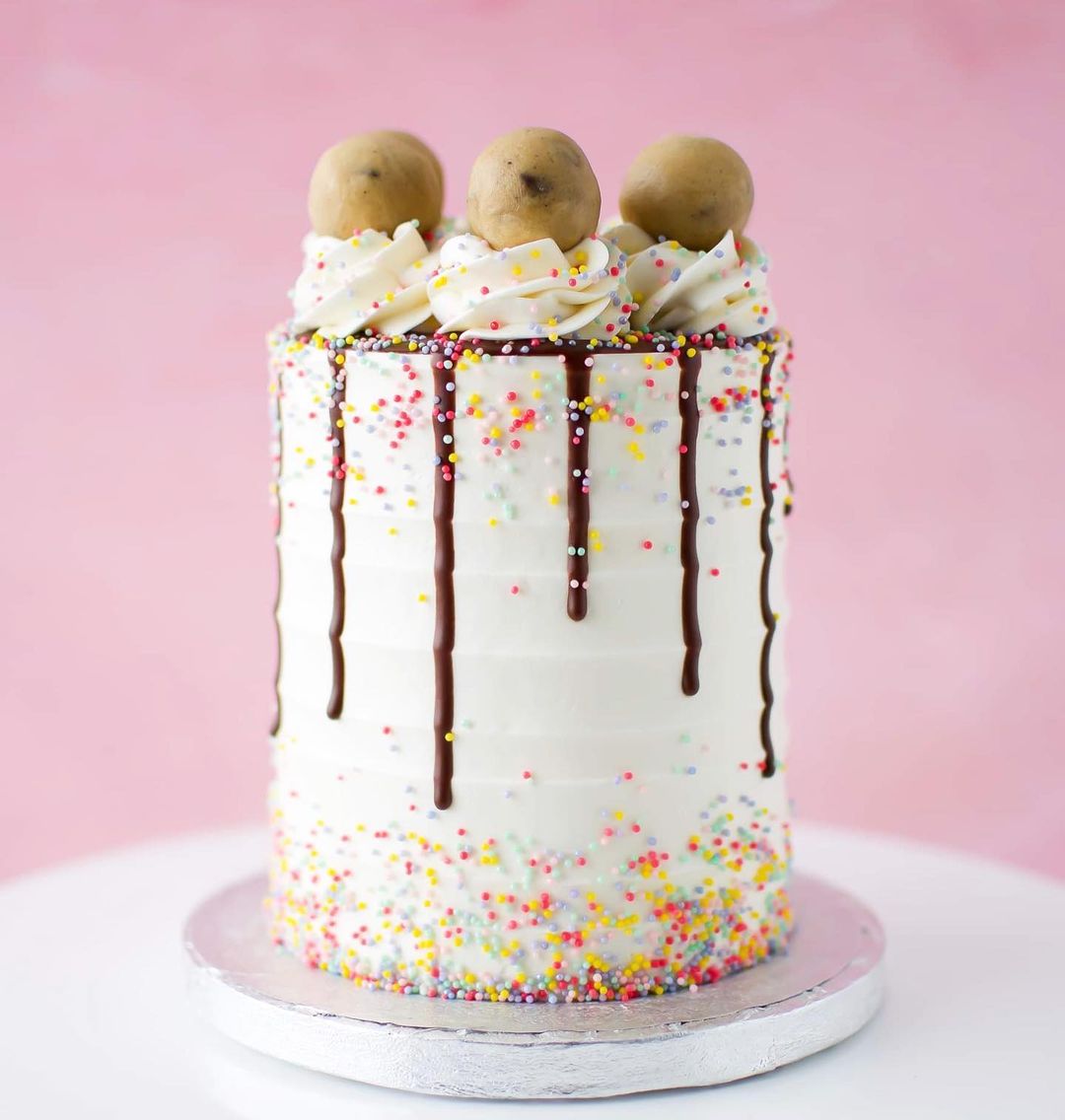 SprinklePopShop's tweet photo. Our PARTY CAKE NONPAREILS are perfect for any occasion. Apply to your birthday, easter or spring cakes for the prettiest pop of party color.
https://t.co/I4cVCTsaMh
#cake #nonpareils #sprinkles #sprinklecake #cookiecake #dripcake https://t.co/2K9FEtM66Y