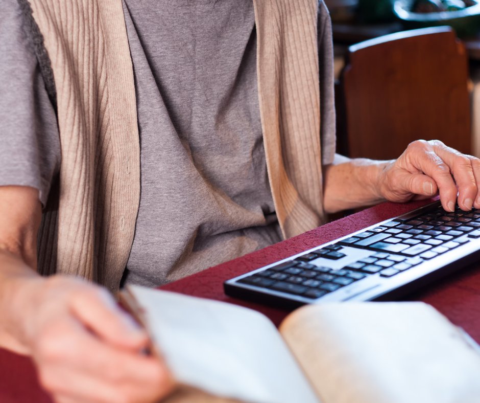 unotranslations's tweet image. Translation tip: There is never one “correct” translation. No two translators will “interpret” a piece of content in the same way. An experienced translator will use their knowledge of grammar, style, and structure to provide an accurate translation. 

#translationtips