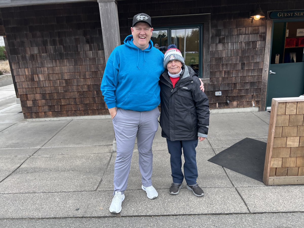 mediocregolfpod's tweet photo. It was great meeting you last week @GolfShoeBandon ! Such a nice guy! Our bags didn’t make it in time, but you couldn’t have been more helpful! 🙌 https://t.co/BFAwgUAD2n
