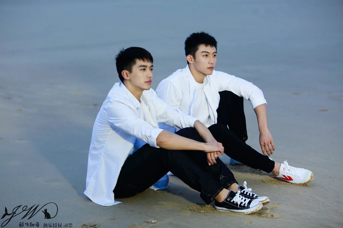 MYuzhou's tweet photo. ขอบคุณสำหรับ6ปีที่ผ่านมา ดีใจที่ได้รักพวกเธอ ถึงแม้ว่าปลายทางจะไม่ใช่อย่างที่หวัง แต่ไม่เคยเสียดายกับความรักที่เคยให้ไป แล้วก็ยังอยากเป็นกำลังใจให้ในทุกๆทางที่เลือกนะ
ทวิตส่งท้าย yuzhou
ปล. ต่อไปถ้าจะหวีดก็ขอหวีดพี่น้องไปแล้วกันนะคะ ตอนนี้ก็ขอพักก่อนนิดนึง https://t.co/iHYbaTUQ1r