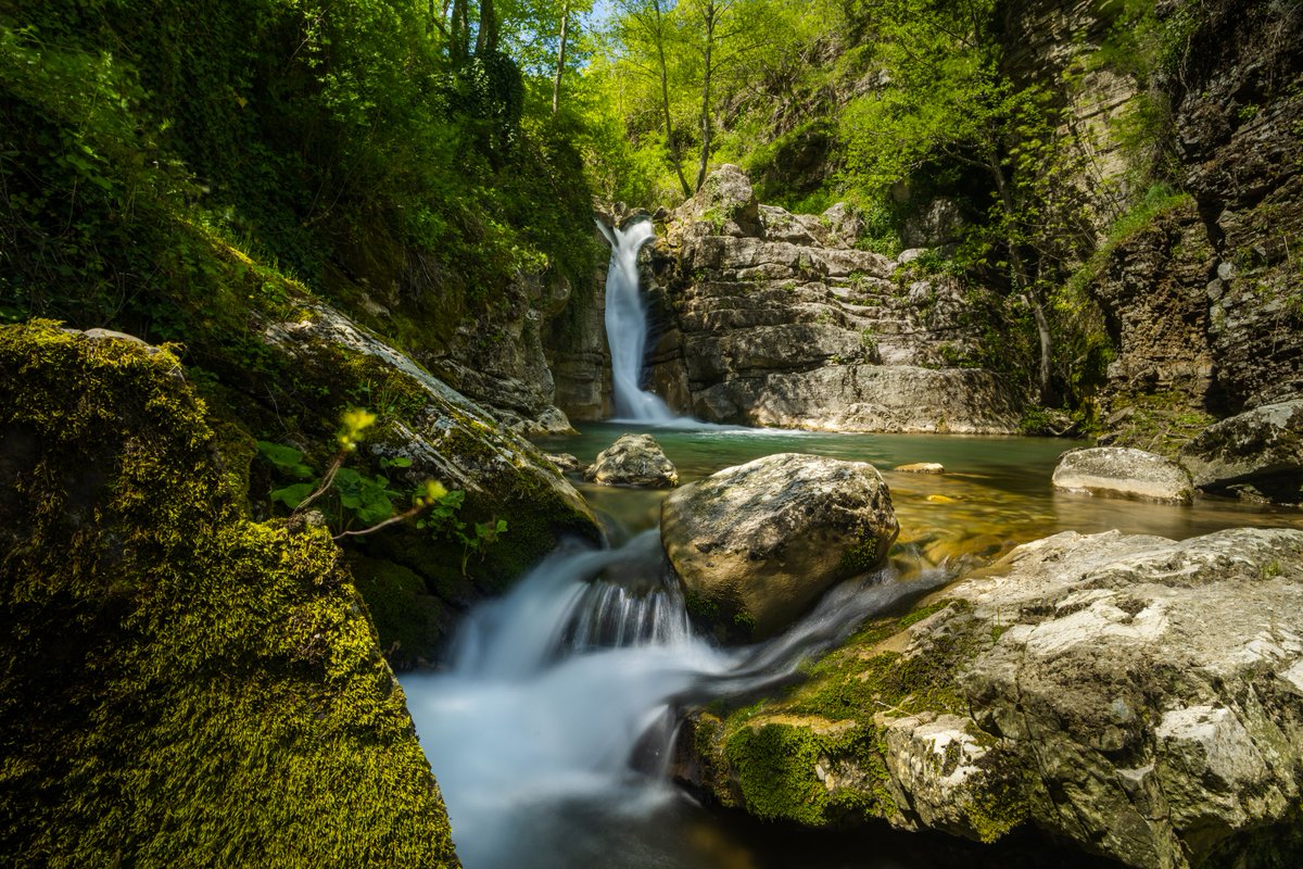 Se avete in programma un giro in Basilicata non potete perdervi lo spettacolo delle cascate di San Fele, autentica meraviglia della natura 💚
.
#BasilicataTuristica #BasilicataFreeToMove #BasilicataEnPleinAir #BasilicataSenzaConfini 
📸 FTM Caspar D Diederik 
Via <a href="/Basilicata_Tur/">Basilicata Turistica</a>