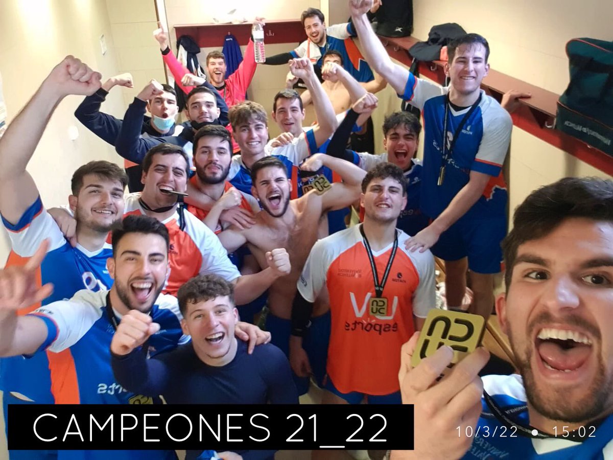 perdicom's tweet photo. Hemos vuelto a liarla, campeones CADU 21_22.
Estos chavales siguen haciendo historia. Son la REOSTIA. @UVesports_ @UV_EG @DavidFontBM @FranHidalgoQDP https://t.co/TKgS77EG40