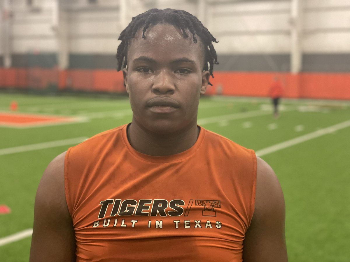 Texarkana Texas High 2024 OL Evan Holman checks in at 6-1, 235 and is an athletic, explosive presnce on the offensive front.

<a href="/HolmanEvan/">Evan Holman</a> | @TexasTexarkana