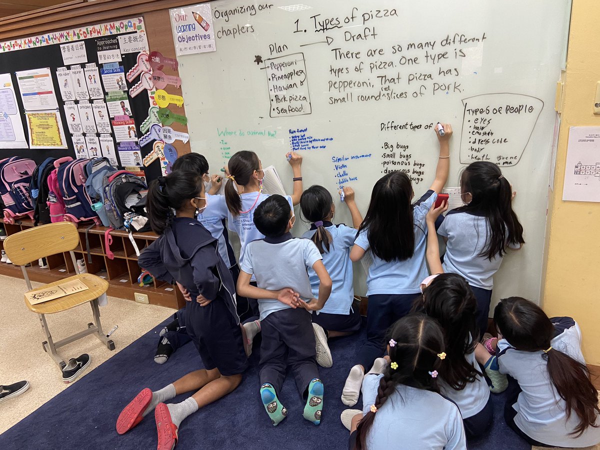MissLaronde's tweet photo. Students teaching students! After a mini lesson on using bullets to organize our ideas before writing, my grade 3s tried it for themselves and then taught their peers on our glass whiteboard! https://t.co/aTX1s4VlJG