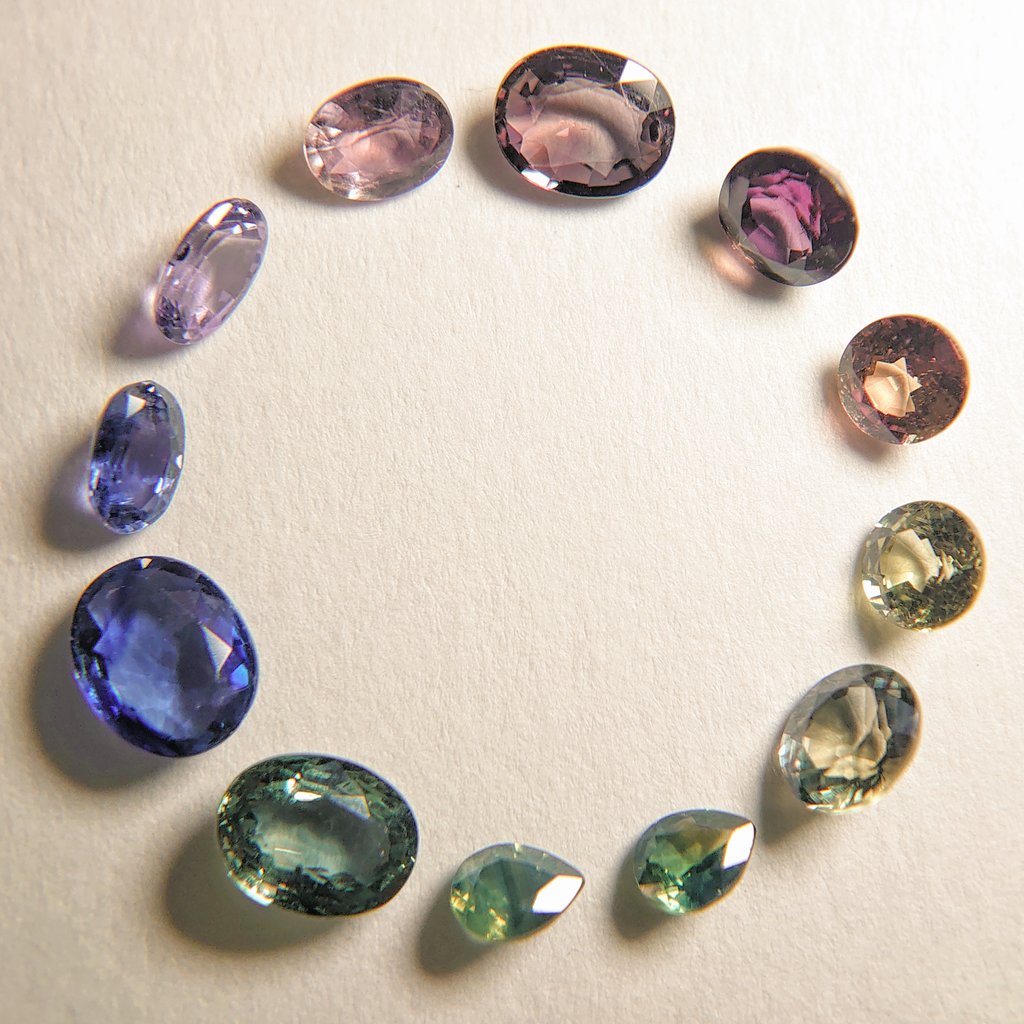 N9_gemgem's tweet photo. #TLを宝石展にしてみないか
サファイア https://t.co/SaAlYesn9t