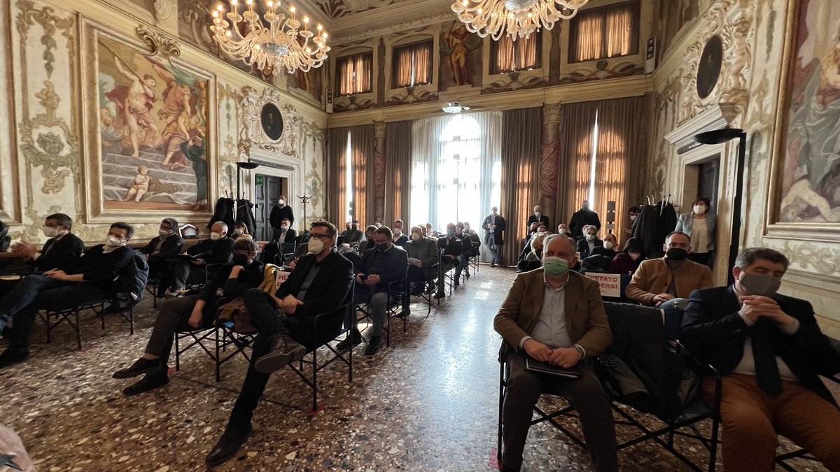 barbara_zilli's tweet photo. Oggi a #Udine l'incontro di confronto sul #Pnrr assieme agli assessori @Pier_Roberti e Graziano #Pizzimenti e ad #Anci Fvg con i sindaci del territorio per vincere una sfida importante per il #nostrofvg 💙💛 https://t.co/npIlJOsz2Z