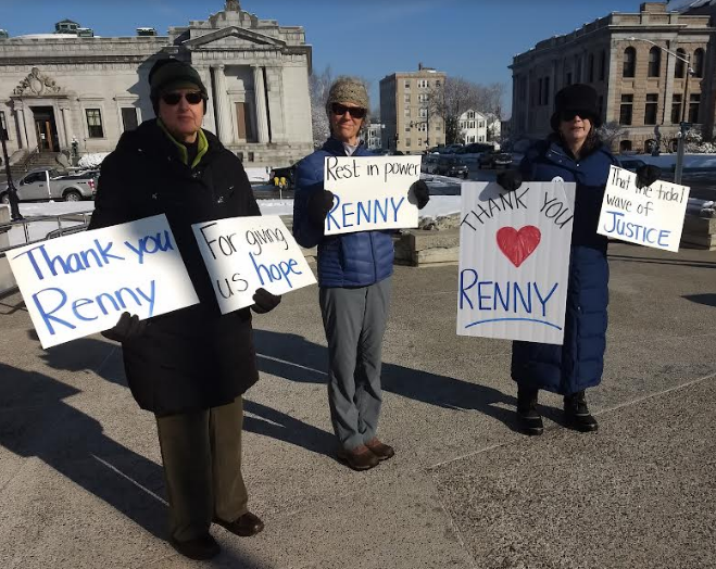 KlandriganUL's tweet photo. A fitting tribute by Kent Street Coalition activists to @rennycushing, the fallen, N.H. House Democratic leader who's in everyone's hearts and minds as N.H. House returns to Reps Hall today.
#nhpolitics https://t.co/JW1MgBMypP