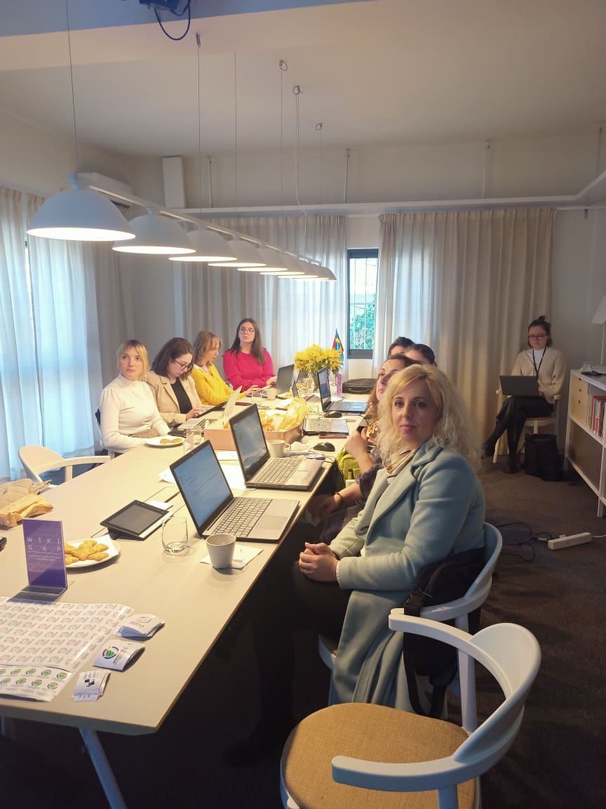 SQWikimediansUG's tweet photo. 🙏 Falenderojmë përzemërsisht ambasadoren @EHstad që na mirëpriti në @SwedeninAL për të folur e shkruar artikuj për Ditën Ndërkombëtare të Gruas.
Falenderojmë @EdliraÇepani dhe @SanxhakuDeni  që folën  për rëndësinë e hendekut gjinor në Shqipëri. 😀

#WikiGap #gendergap #WoALUG https://t.co/5qTYoZIiBE