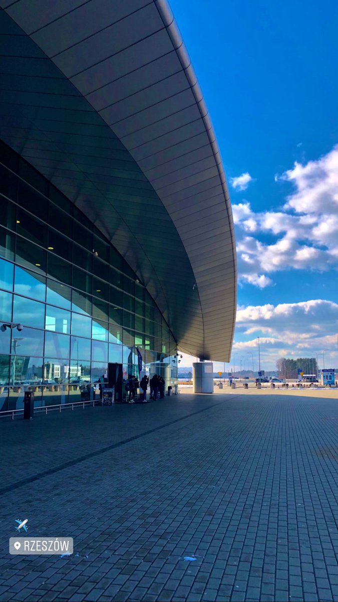 maheeekkk's tweet photo. Day 15 of Ukraine-Russia War

And after a long wait, we’re finally flying back home safe and sound! 

Thank you, @MEAIndia @IndiainPoland @IndiainUkraine for your efforts. Truly appreciate it! https://t.co/elwsnwuxfL