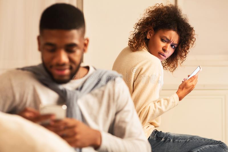 KNRadio_'s tweet photo. #TheHotTopic - Is sending nudes to someone that isn't your partner considered cheating? #KNRDrive #knr https://t.co/mZNbbbiG6s