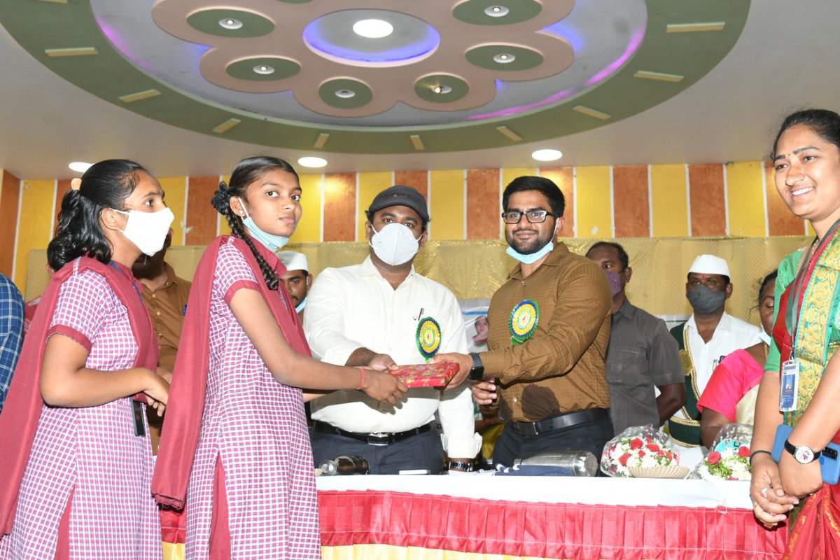 మహిళల అభ్యున్నతి, రక్షణ దిశగా ప్రభుత్వం ప్రత్యేక చర్యలు చేపట్టి అమలు చేయడం జరుగుతుందని జిల్లా కలెక్టర్ రాహుల్ రాజ్ అన్నారు.