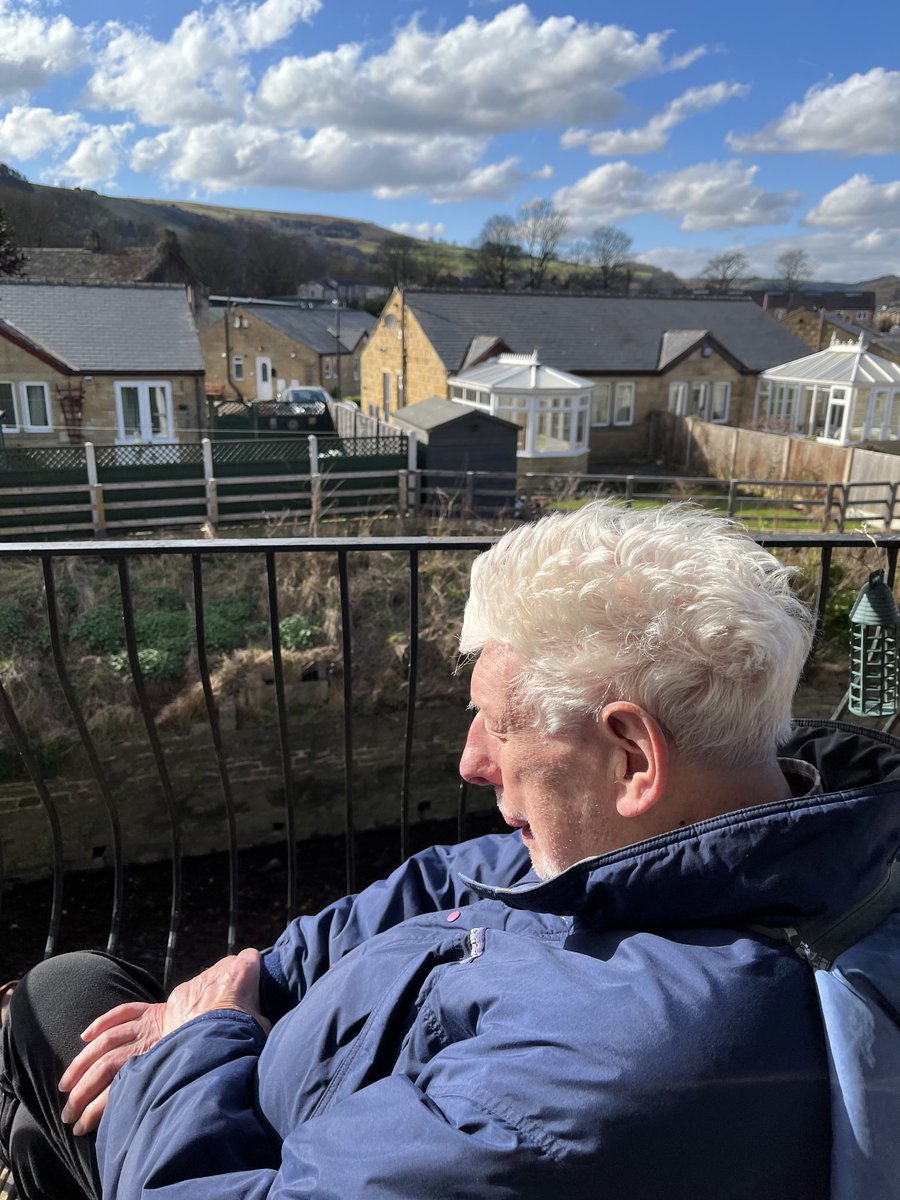 Dad out and about in the #UpperCalderValley today. Now he’s had his lunch, I’m off to the first board meeting of the #HeartofYorkshireEducationGroup at ⁦@SelbyCollege⁩
#Makinghistory 
⁦@wakeycollege⁩