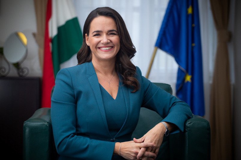 Sublevados_'s tweet photo. .@KatalinNovakMP es elegida como la primera mujer presidente de Hungría, es provida, profamilia, conservadora, antiglobalista. 🇭🇺 🇭🇺 

Es decir, todo lo que el feminismo, el progresismo, la Unión Europea y la ONU aborrecen. Por ahí es. https://t.co/AeI6pDtAud