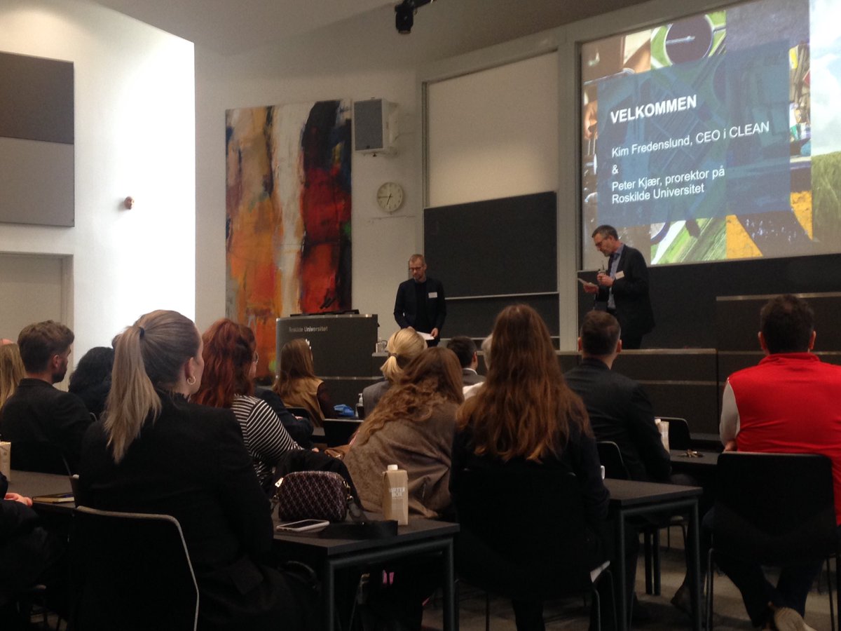 Danmarks miljøklynge CLEANs nye kontor på Roskilde Universitet bliver nu officielt åbnet med taler af RUC-prorektor Peter Kjær, CEO i CLEAN Kim Fredenslund og @roskildekommune-borgmester Tomas Breddam #dkgreen #miljø #miljøklynge