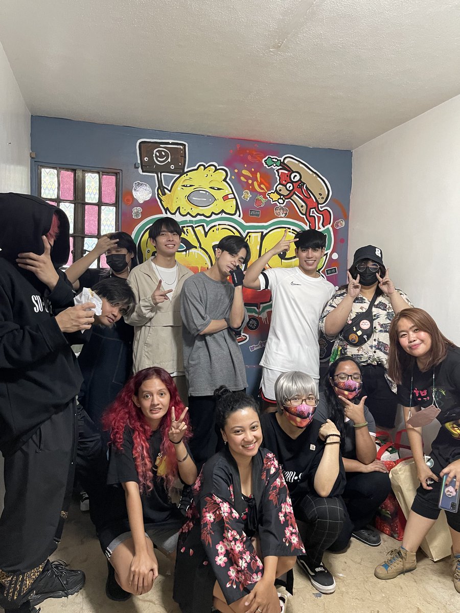ARTSB19's tweet photo. ARTSB19 was made just a few months before the pandemic hit. So 2+ yrs na po kaming online friends. And our only dream before was to meet each other even once &amp; to make art. Then @yanidedios &amp; @simply_geri  approached us, you 2 made our dream come thru fr. ++

@SB19Official #SB19 https://t.co/oSxyMo8Ij1