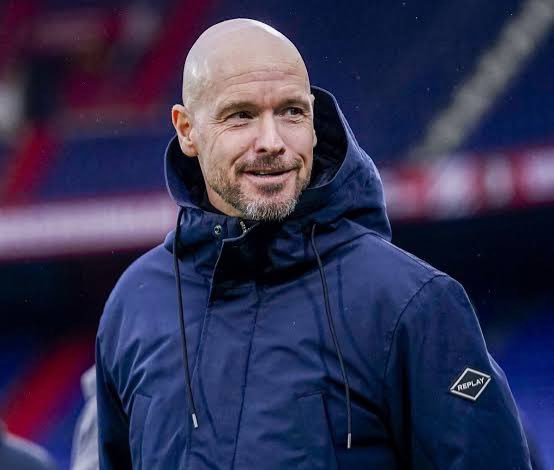 RedorDead07's tweet photo. Bearing in mind last nights PSG performance Retweet if you think Erik ten Hag is the next Manchester United manager! 🇳🇱 https://t.co/jNLsyPJFbO