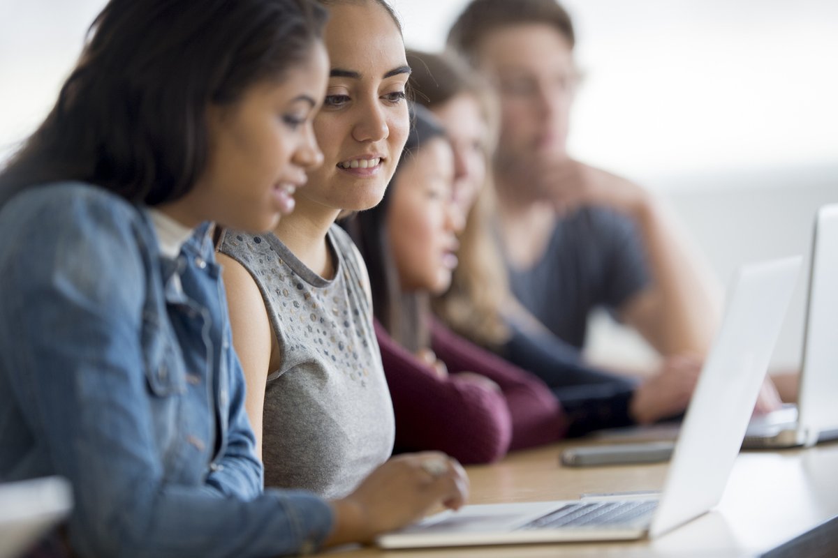 ukmedschools's tweet photo. 📣Applications for summer schools are open!

Are you in Years 11/12 and thinking about studying medicine or dentistry? See our summer schools aimed at young people from underrepresented backgrounds: https://t.co/0KEzq6qReo

#NCW2022 #wideningparticipation #medicine #dentistry https://t.co/FCP4XS8aYe