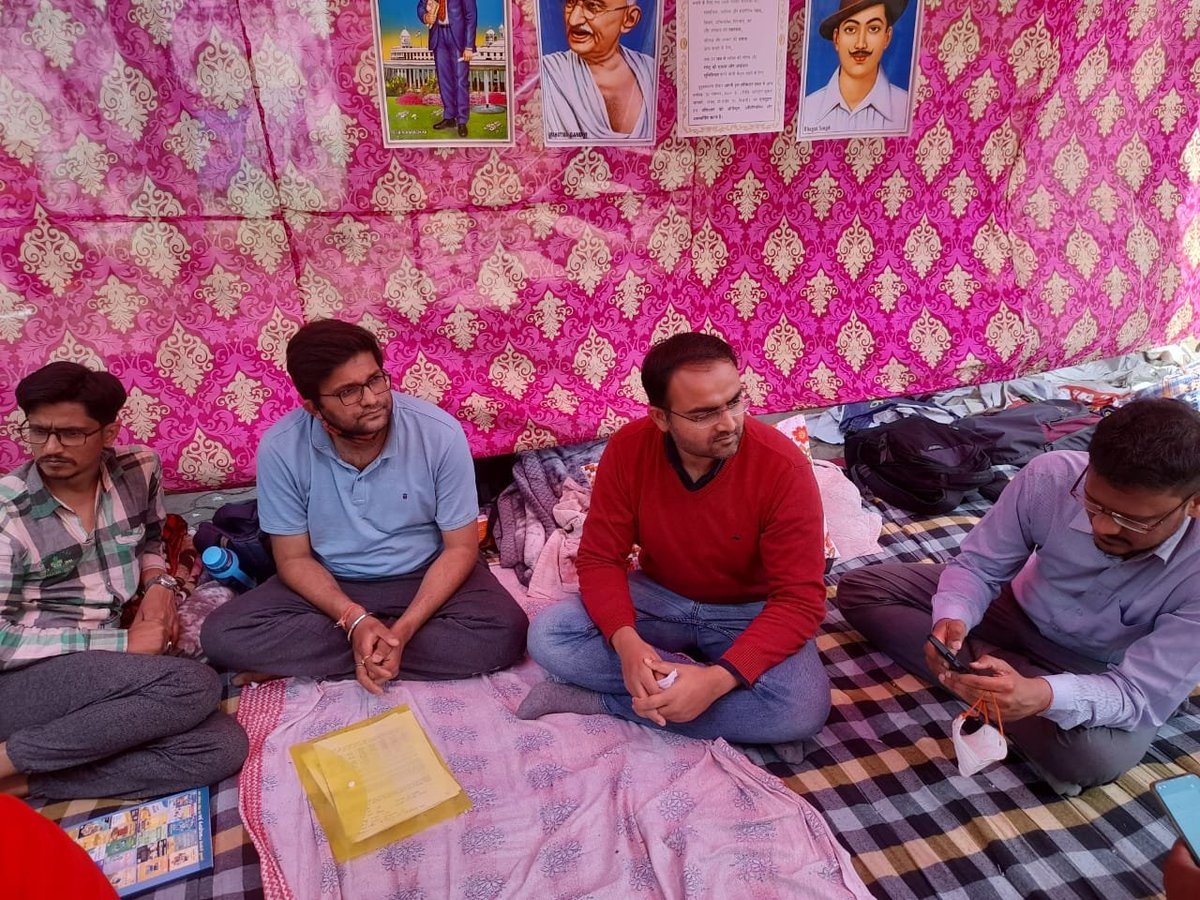 UpscExtra's tweet photo. 8th Day of Hunger Protest 🙏
@narendramodi_in
Whole country has placed their 100% trust in you.
You are our leader, our Guardian, our mentor.
Please help us achieve our dreams.
#Compensatory_Attempt
#ExtraAttemptForAll
#ModiJi
#ModiActNow
#YogiAdityanath
#BJP https://t.co/kFeyN5wEe1