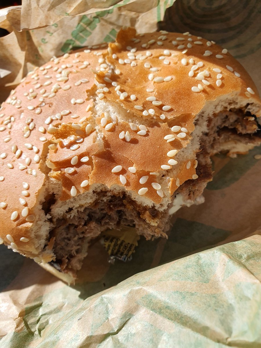 Emilygrimes's tweet photo. @BurgerKing at south Mimms services, so disappointed with my Plant Based Katsu burger! Is this seriously what it is supposed to be? SOOOOO dry and no filling! Had to put mayo in and had already left as takeaway! £15 for a dry burger, cold chips and a drink... not happy 😥 https://t.co/QwQxQ35sZr