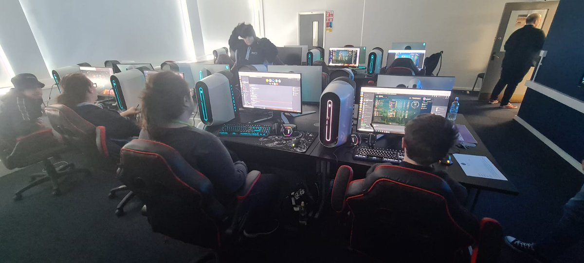 DVCollege's tweet photo. Today we're at @gifhe for the annual intercollege competition! 🎖️

Our students here at Dearne Valley and from @RotherhamColl have been showcasing their skills!

Best of luck for the rest of the day. 🍀

#intercoll22 https://t.co/X0GOOKDpQc