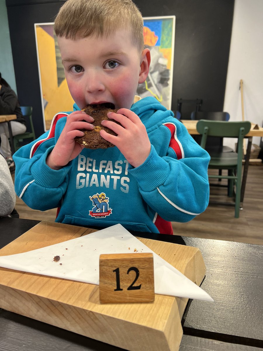 Donate4Daithi's tweet photo. @BelfastGiants Dropped in ourselves today and surprise surprise Dáithí #Piccs this table 💗 https://t.co/kXVvt9NVk3