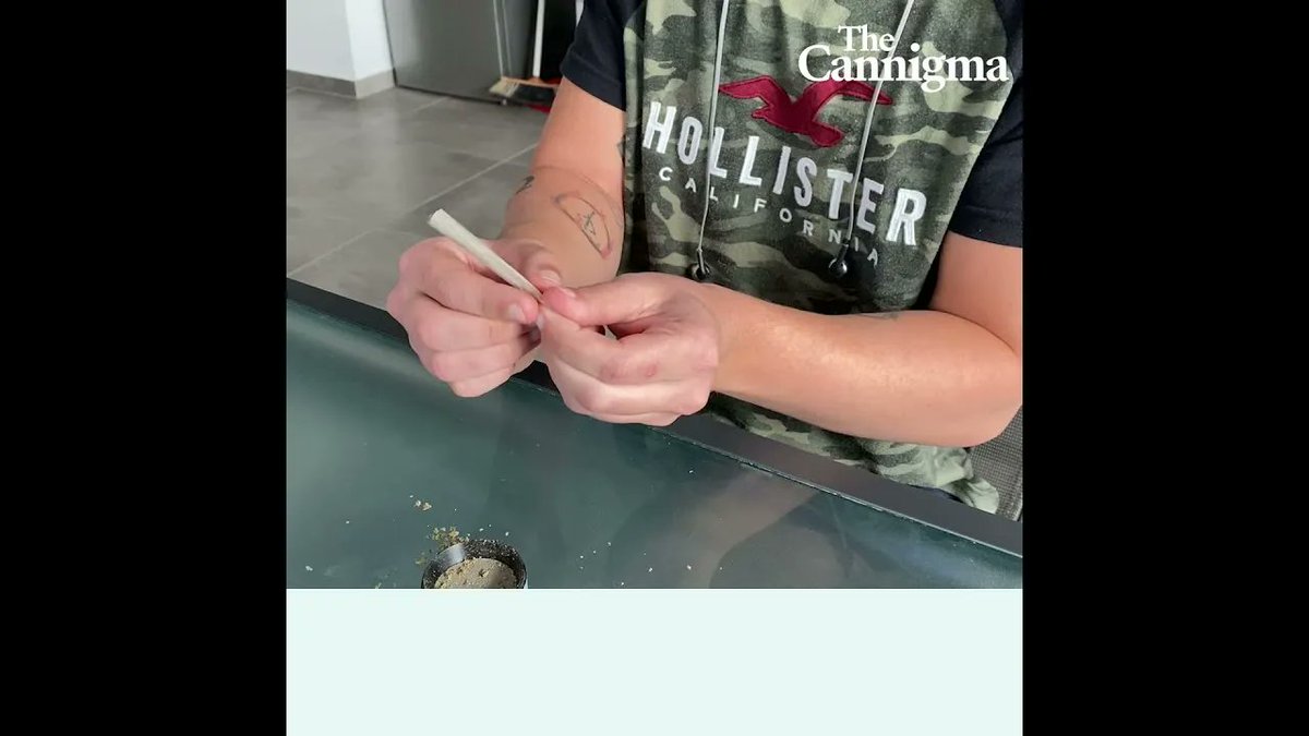 TheCannigma's tweet photo. Back to Basics
https://t.co/Zl5XbLaYkV
#howtorollajoint #rolling #joints #420life #rollingjoints https://t.co/5wts7QiedQ
