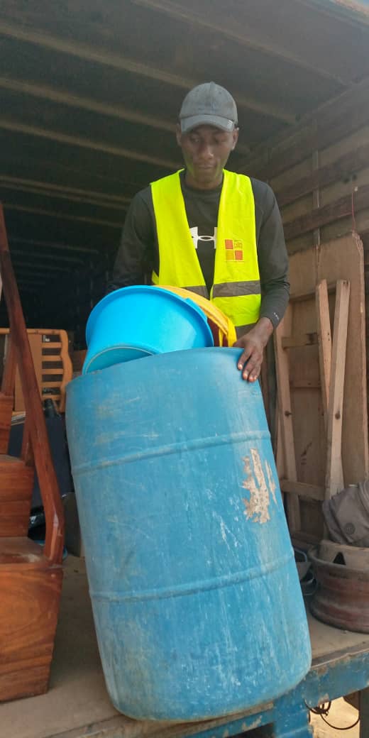 MyTransportServ's tweet photo. #Throwback :  les meilleurs moments🤩 du Déménagement Douala (Makepe BM) pour Douala ( Akwa )

Infos du Déménagement :
📌 Achat des cartons et mise en carton
📌Pack : Confort plus
📌Montage et Demontage

Si vous avez besoin de nos services. Ecrivez nous👇🏾
https://t.co/1zSst3WwwR https://t.co/LQuMEu8HMq