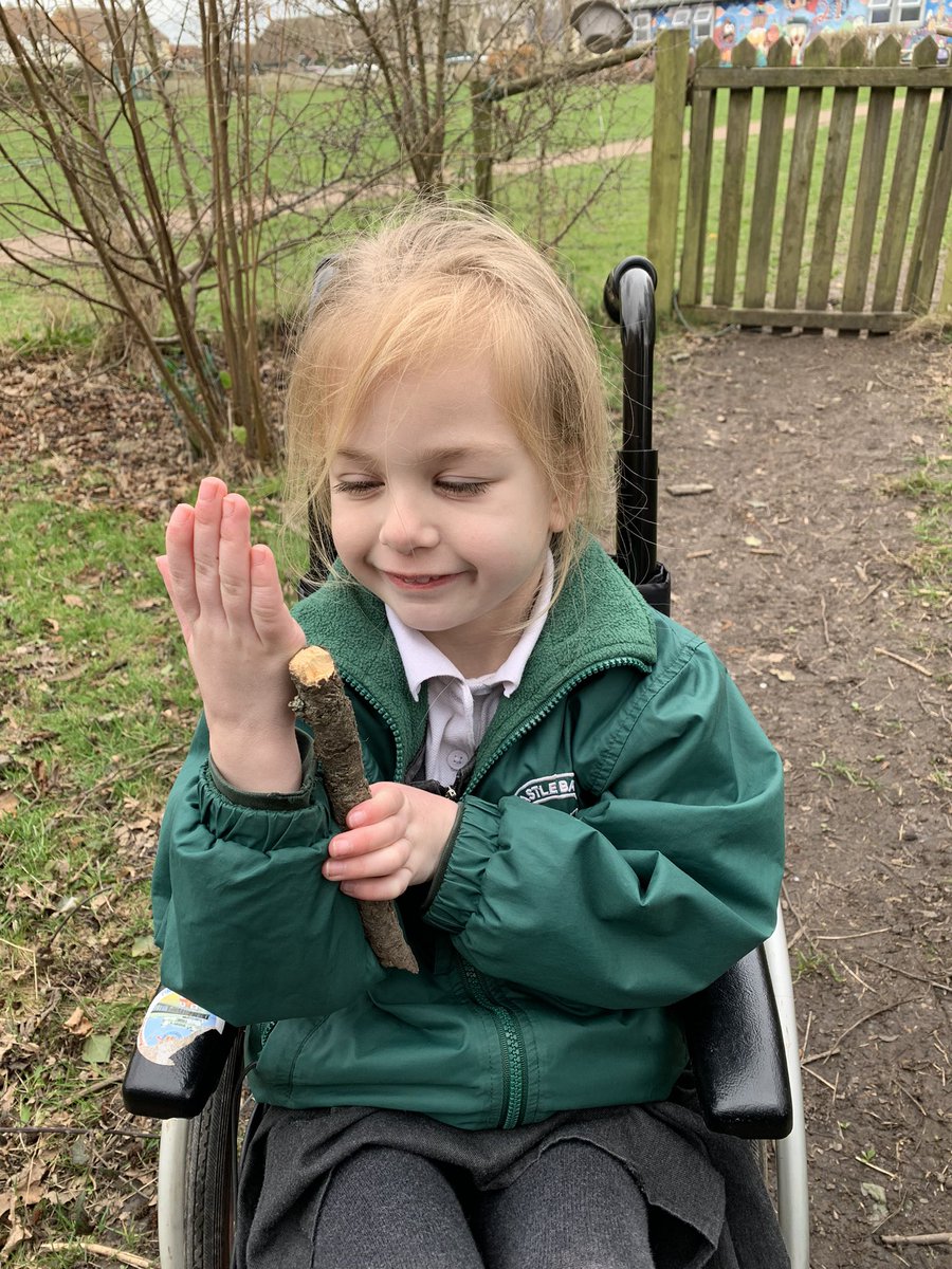 LReesCBPSA's tweet photo. We are measuring mathematicians in our Forest School this afternoon. We are consolidating our learning as we measure, compare and talk using mathematical vocabulary #outdoormaths  @WhiteRoseMaths https://t.co/PuRgTB0wox