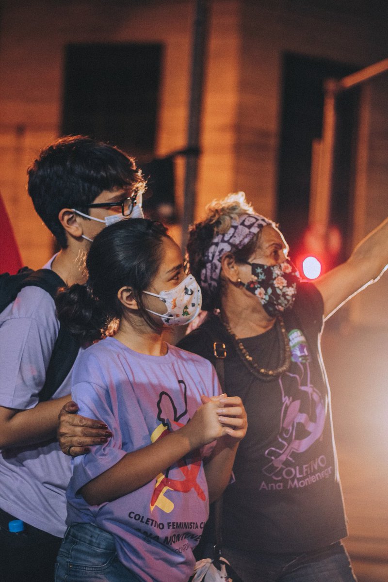 lyraln's tweet photo. 🔥PCB e coletivos no #8M , Rio de Janeiro.

No dia internacional de luta das mulheres reivindicamos o caráter proletário da conquista histórica de nossos direitos, e seguiremos avançando!

Combatemos o capital pelo fim da carestia, da violência de gênero, pela garantia de + https://t.co/YQFuxwZXuT