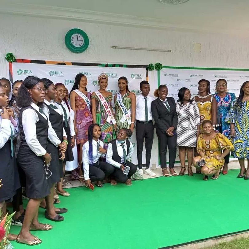 yaoamuama's tweet photo. Le 8 Mars nous avions eu l'honneur d'être invité à une conférence qui s'est tenue à ISLA-Langcenter International TOGO sous le thème "Femmes et Finance:quel leadership?" Merci à  ISLA - Langcenter International TOGO pour l'invitation et pour les bourses d'études.
#8march https://t.co/ZVogQaxwqX